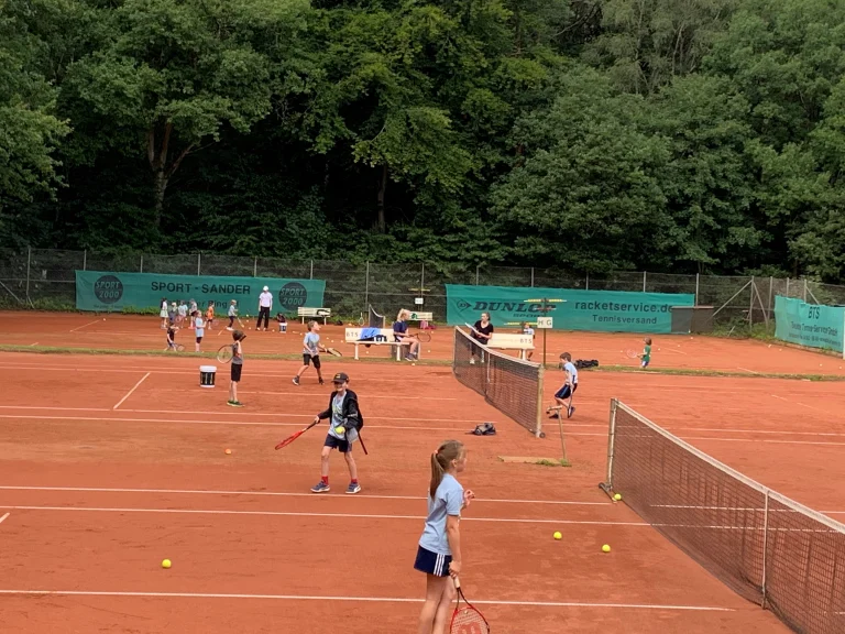 Das Sommer-Jugend-Tennis-Camp 2025 wartet auf Dich!