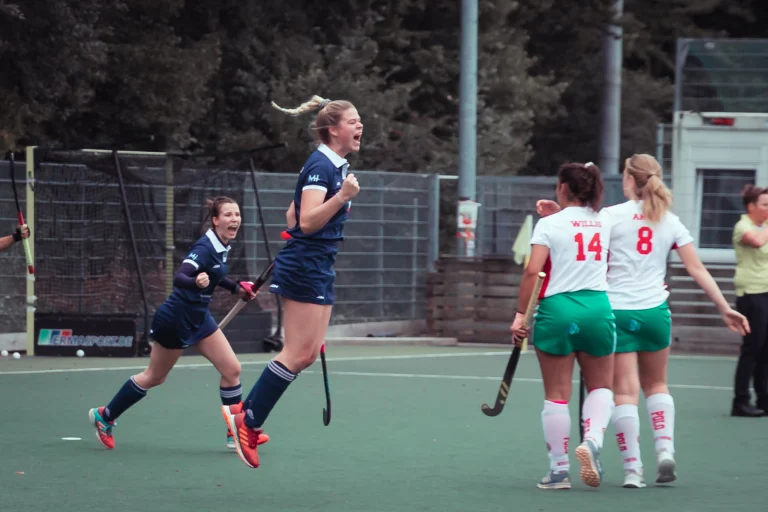 1.Damen: Auch im zweiten Spiel des Doppelwochenendes ein Derby-Sieg!