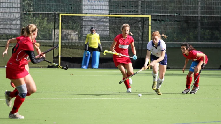 Presse: Kleiner Dämpfer für starke Heimfelder Hockeydamen