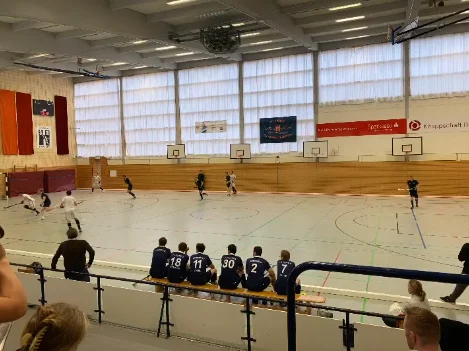 Hallen-Vorbereitung der 1.Damen und 1.Herren im vollen Gange