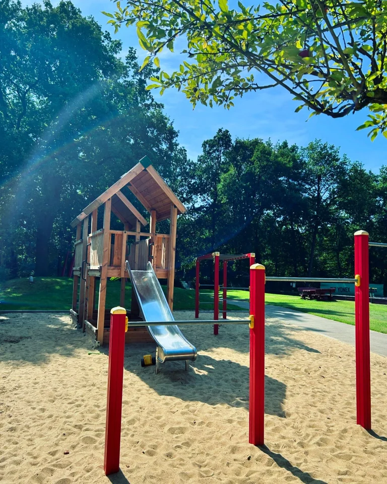 Kleiner Einblick: Unser neuer Spielplatz