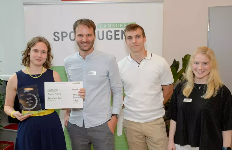 TGH-Schiedsrichterin: Emilie Berry mit HAFEN-Preis ausgezeichnet